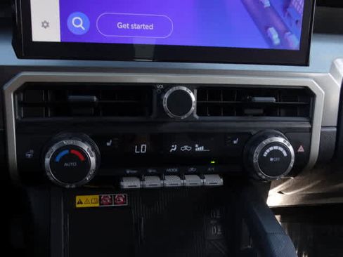 Used 2024 Toyota Tacoma TRD Off-Road image 31