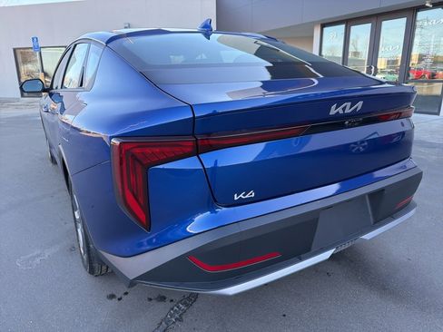 New 2025 Kia K4 LXS image 9