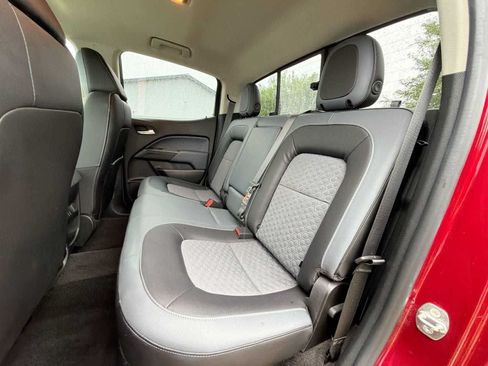 Used 2018 Chevrolet Colorado Z71 AWD/4WD image 16