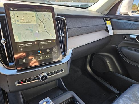 New 2026 Volvo XC90 B6 Plus w/ Protection Package Premier image 13