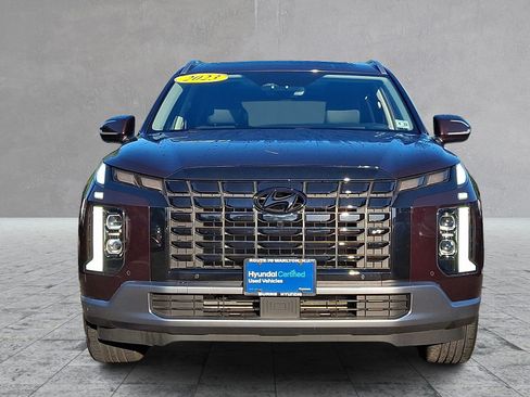 Used 2023 Hyundai Palisade Limited FWD image 2