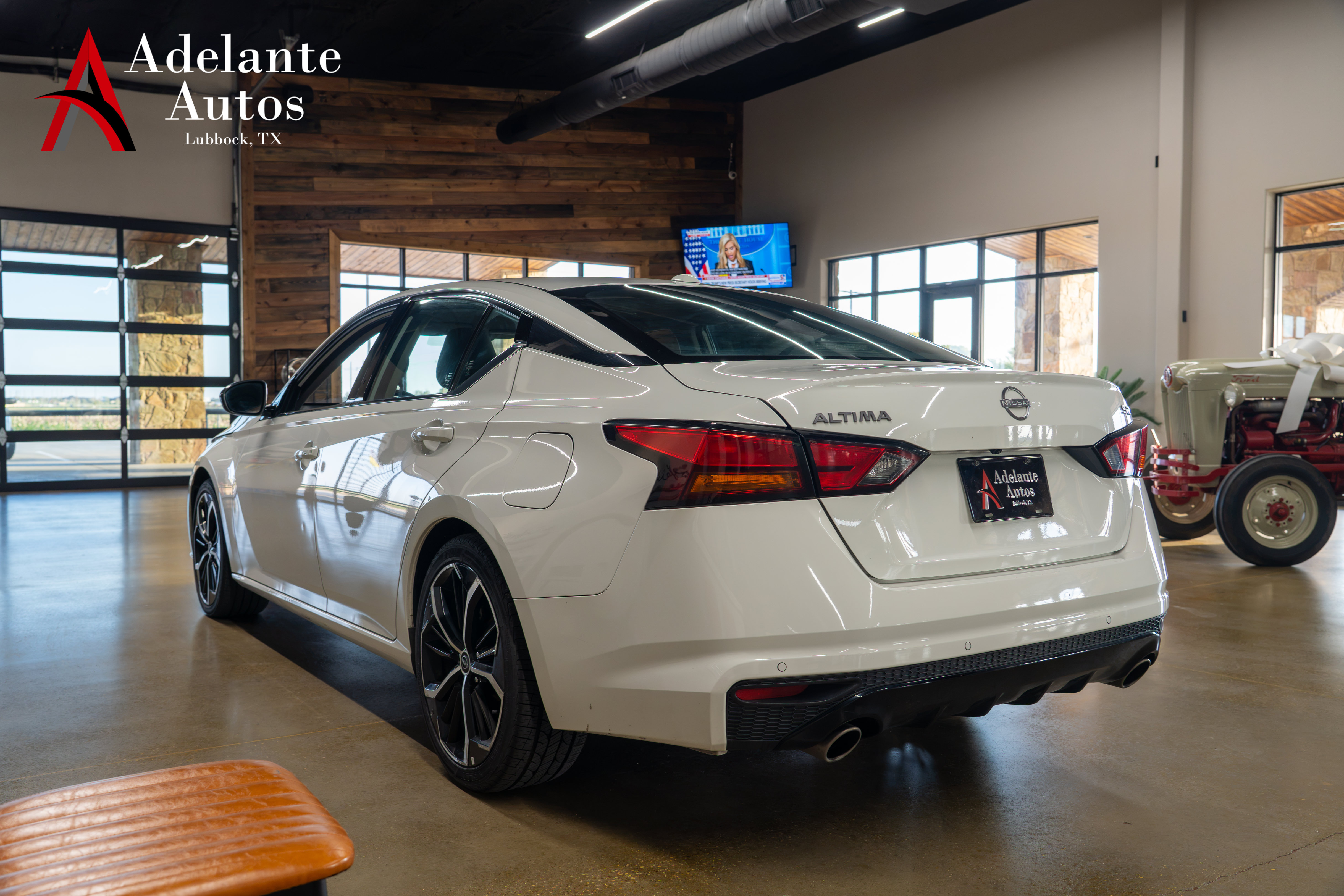 Used 2024 Nissan Altima 2.5 SR FWD image 4