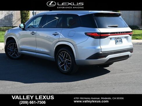 Used 2024 Lexus TX 350 350 Luxury image 4