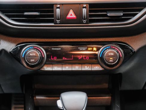 Used 2022 Kia Forte GT-Line w/ GT-Line Technology Package image 16