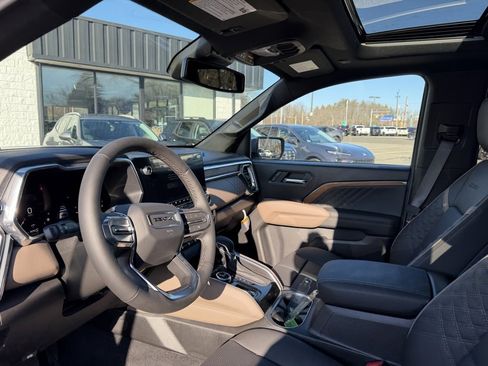 New 2026 GMC Canyon Denali image 14