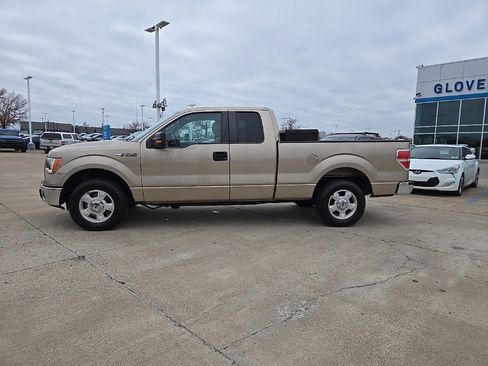 Used 2011 Ford F150 XLT w/ XLT Convenience Pkg image 4