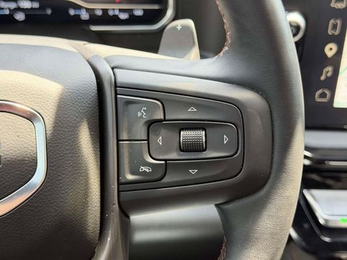 Used 2025 GMC Sierra 1500 AT4 w/ AT4 Premium Package AWD/4WD image 10