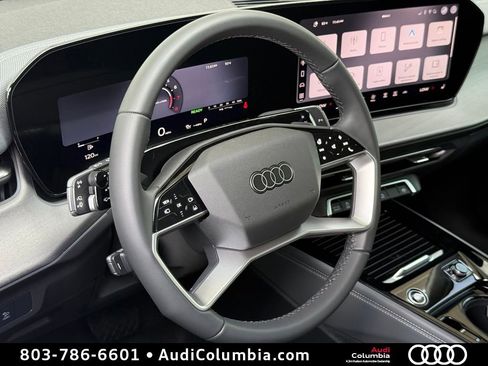 New 2026 Audi Q3 quattro 2.0T AWD/4WD image 17