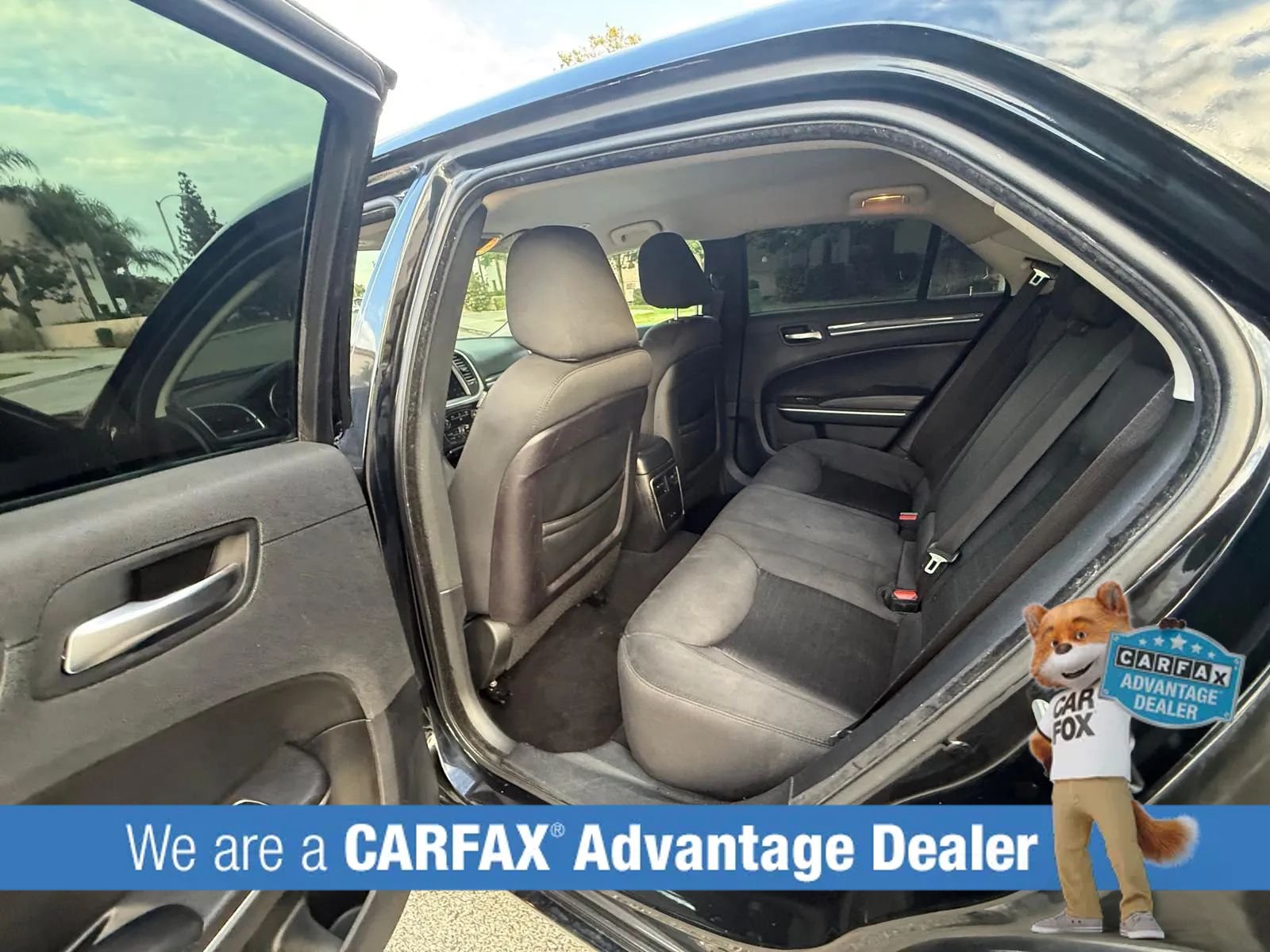 Used 2019 Chrysler 300 Touring RWD image 30