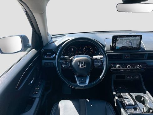 Used 2024 Honda Pilot Touring image 24