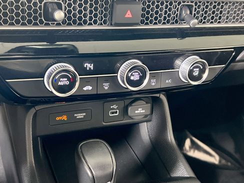 Used 2023 Honda Civic Sport image 15