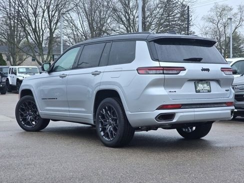 Used 2025 Jeep Grand Cherokee L Summit AWD/4WD image 31