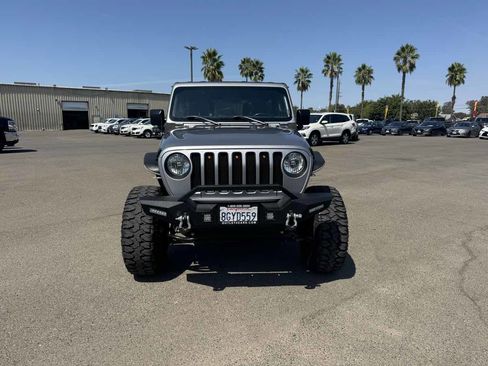 Used 2018 Jeep Wrangler Unlimited Sport S AWD/4WD image 4