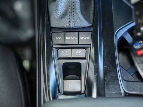 Used 2025 Toyota Camry LE FWD image 23