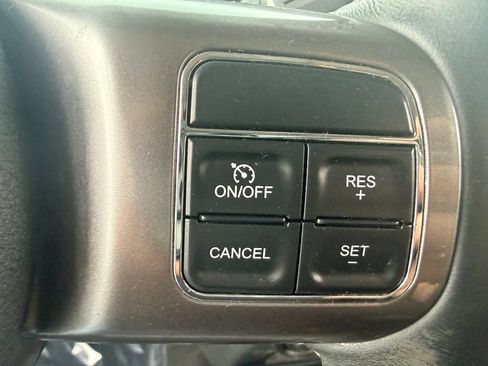 Used 2018 Jeep Wrangler Unlimited Sahara w/ Max Tow Package AWD/4WD image 18