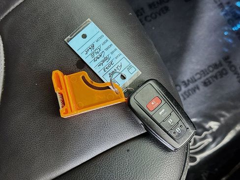 Used 2023 Toyota Camry XSE FWD image 35