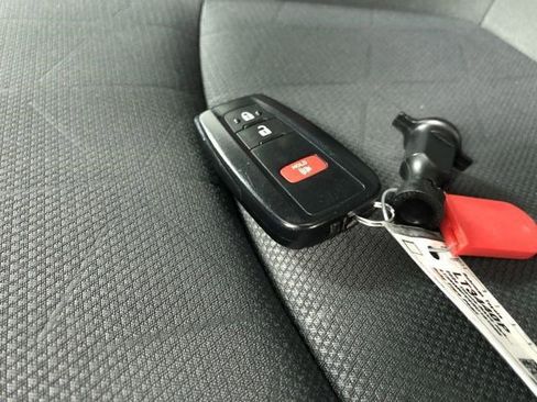 Certified 2024 Toyota RAV4 XLE image 31