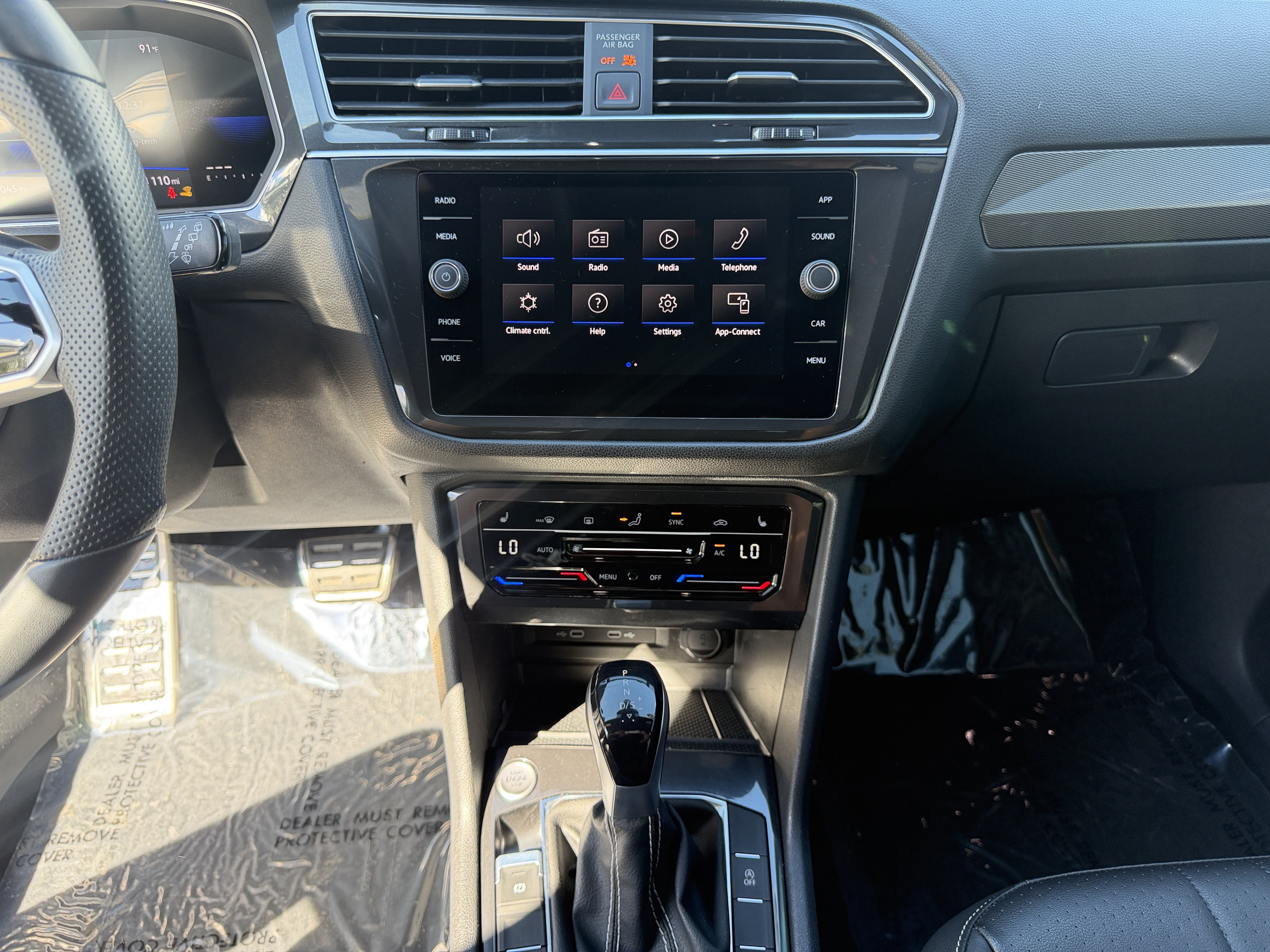 Certified 2023 Volkswagen Tiguan SE R-Line FWD image 23