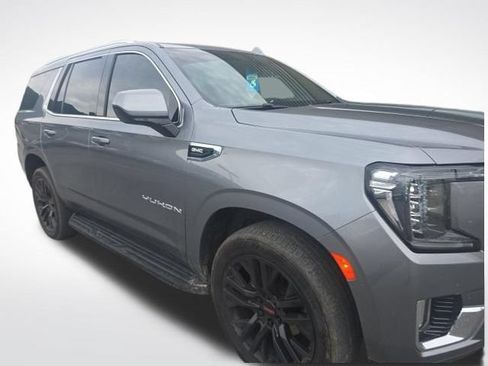 Used 2022 GMC Yukon SLE AWD/4WD image 7