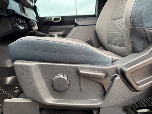 Used 2022 Ford Bronco Outer Banks AWD/4WD image 14