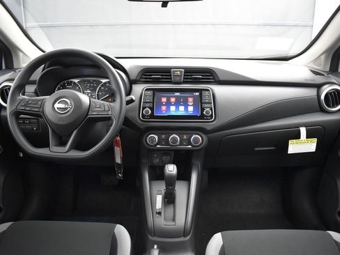 Used 2025 Nissan Versa S w/ Lighting Package image 9
