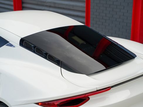 Used 2025 Lotus Emira RWD image 13