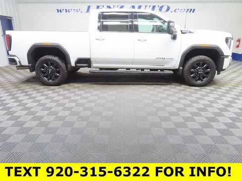 Used 2024 GMC Sierra 2500 AT4 w/ AT4 Preferred Package image 2