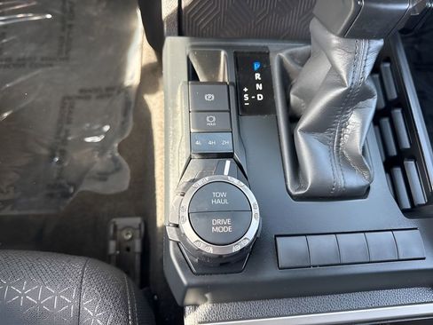 Used 2025 Toyota 4Runner SR5 image 16