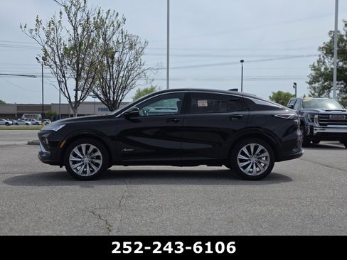 Used 2025 Buick Envista Avenir image 4