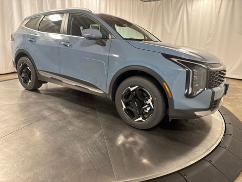 New 2026 Kia Sportage EX image 7