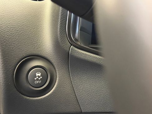 Certified 2024 Nissan Z Performance w/ Floor Mat Package image 25