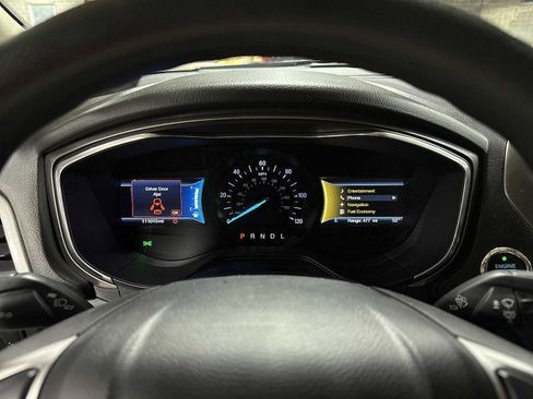 Used 2020 Ford Fusion SE image 34