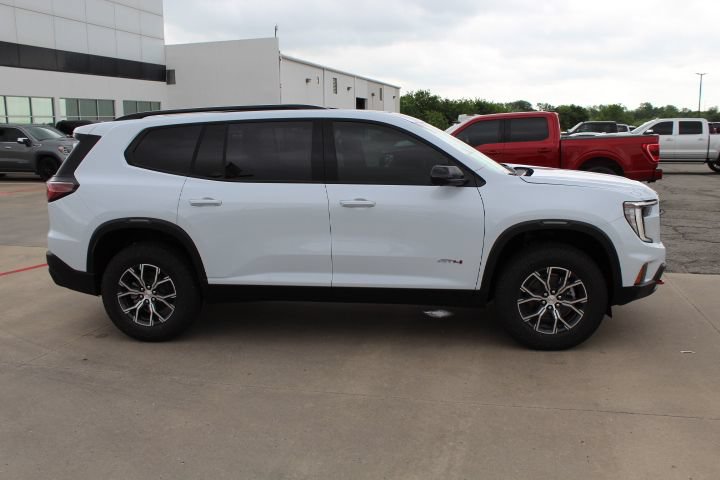 New 2026 GMC Acadia AT4 w/ Luxury Package AWD/4WD image 6