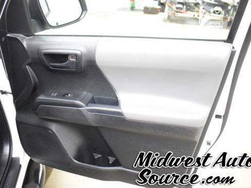 Used 2022 Toyota Tacoma SR RWD image 24