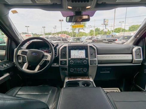 Used 2017 Ford F350 Lariat w/ Lariat Ultimate Package AWD/4WD image 16