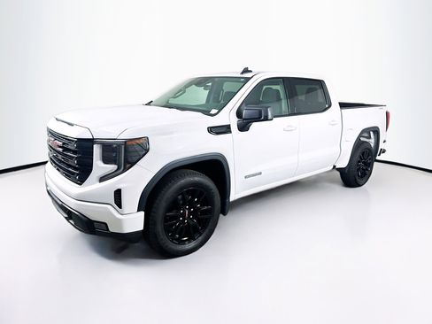 Used 2024 GMC Sierra 1500 Elevation image 3