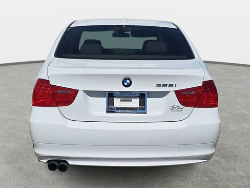 Used 2009 BMW 328i xDrive Sedan image 6