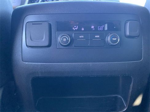 Used 2018 Chevrolet Tahoe LT image 19