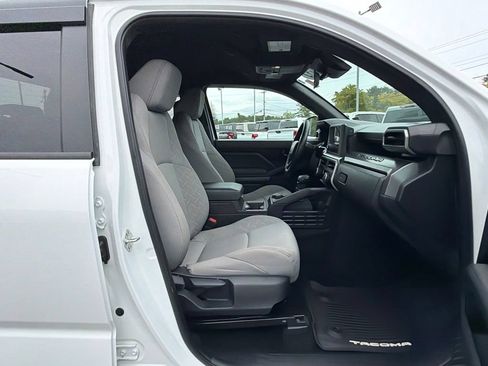 Used 2024 Toyota Tacoma SR5 AWD/4WD image 30