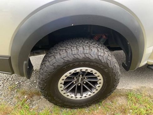 Used 2019 Ford F150 Raptor w/ Equipment Group 802A Luxury AWD/4WD image 9