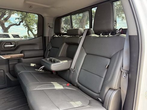 Used 2019 Chevrolet Silverado 1500 LT Trail Boss AWD/4WD image 18