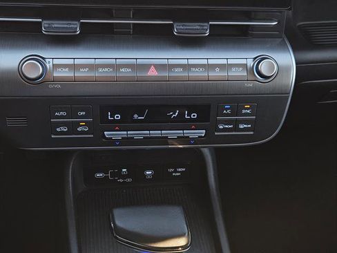 Used 2024 Hyundai Kona SEL image 14