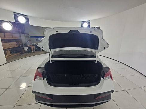 New 2026 Hyundai Elantra Limited FWD image 32