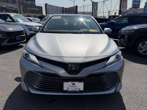 Used 2019 Toyota Camry XLE w/ Driver Assist Package FWD image 2