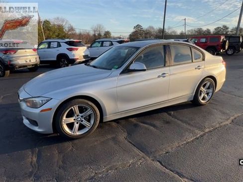 Used 2015 BMW 320i Sedan image 4