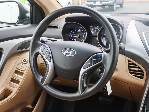 Used 2013 Hyundai Elantra GLS w/ Preferred Pkg image 13