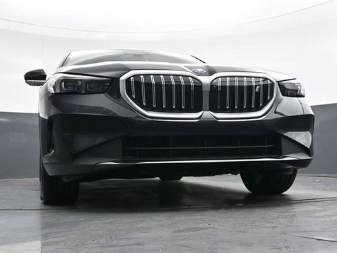 New 2026 BMW i5 eDrive40 image 36
