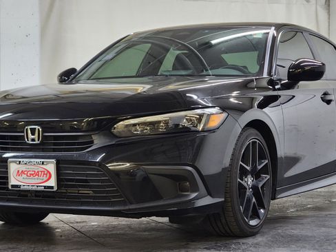Used 2023 Honda Civic Sport image 10