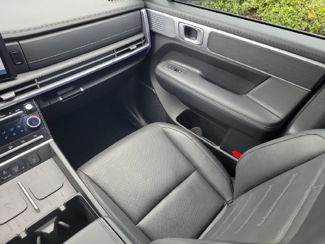 Used 2024 Hyundai Santa Fe Limited FWD image 10