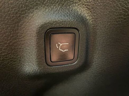 Used 2024 Jeep Compass Limited w/ High Altitude Package image 25